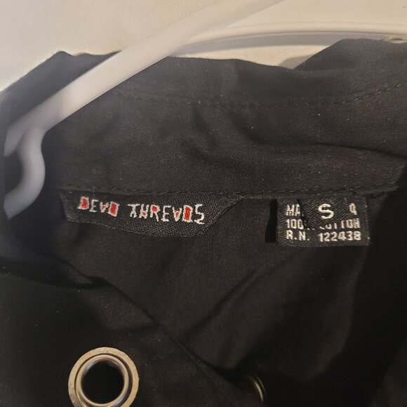 VTG Dead Threads Mens Gothic Metal Shirt Sz S Grommets D rings Zippered Pocket - Picture 2 of 3